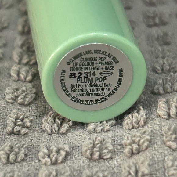 Clinique Lash Power Mascara and Lipstick Set - Black and Green - Picture 4 of 4